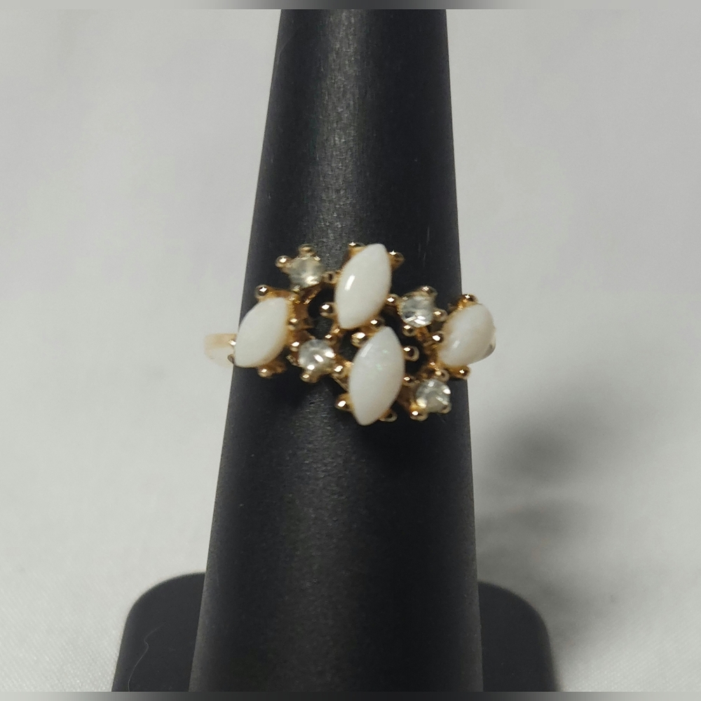 Vintage Gold Tone Faux Opal Rhinestone Cocktail Ring 6.5